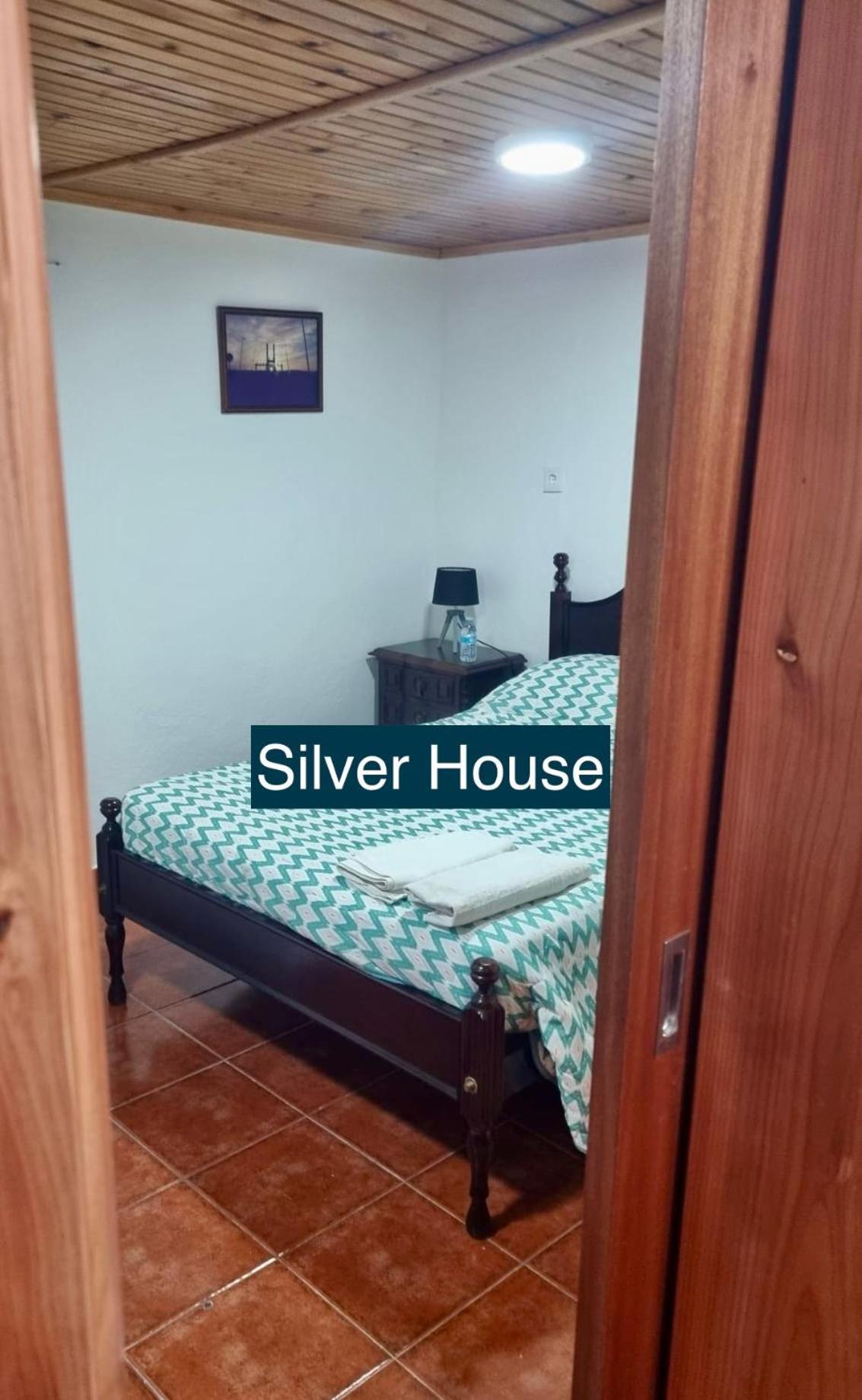 فيلا Golden House أنغرا دو إِراويزو المظهر الخارجي الصورة